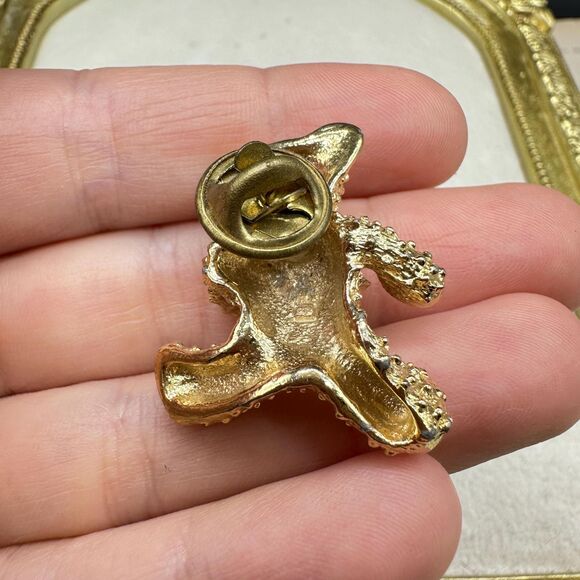 Vintage Gold Toned Teddy Bear Pin Brooch - Picture 2 of 4